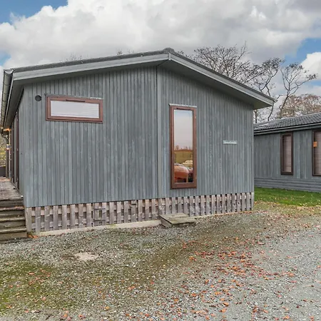 Family Friendly, Lovely Lakeland With Private Parking And A Patio Hawkshead